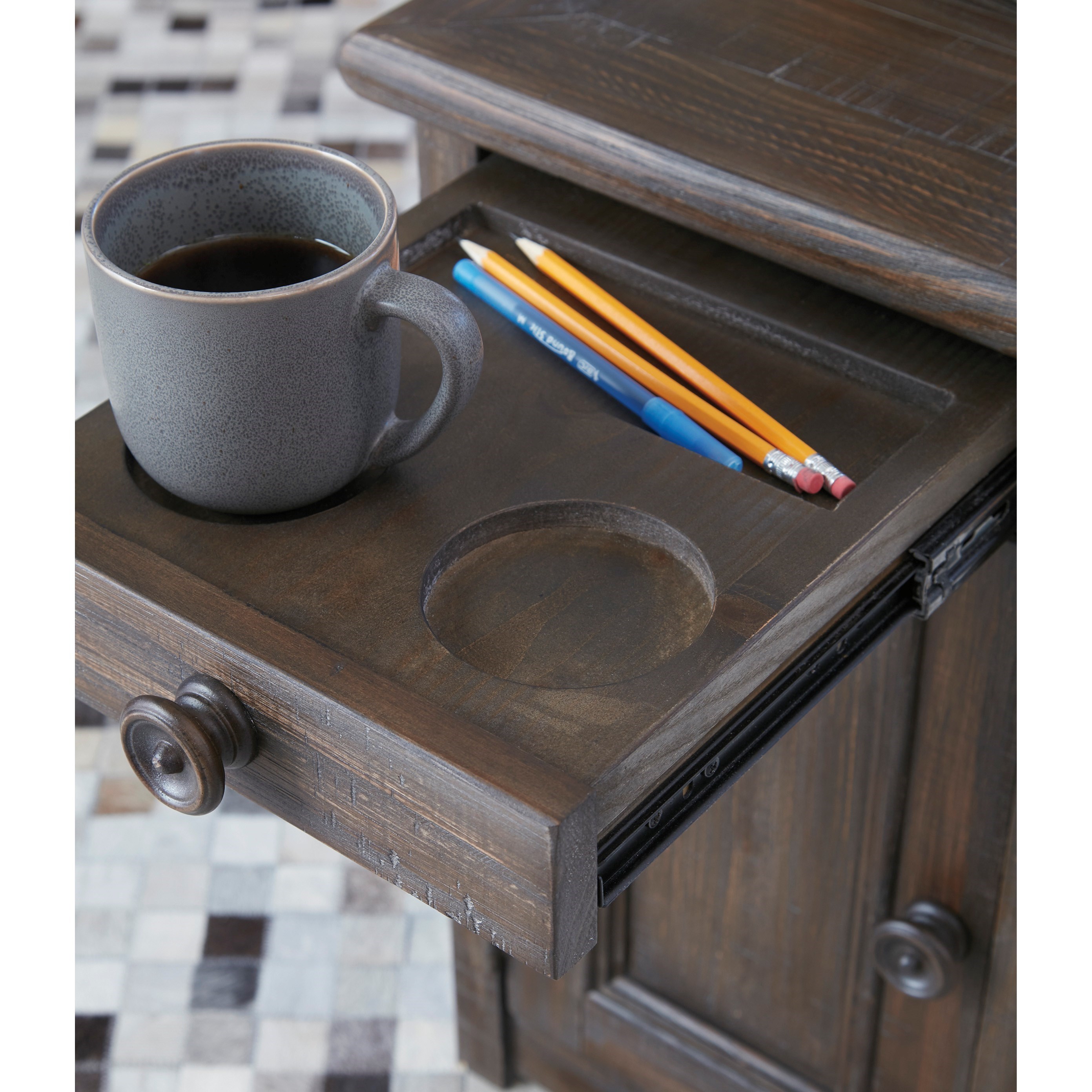 Signature Design by Ashley Wyndahl T648 7 Chair Side End Table